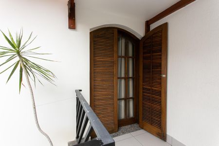 Casa para alugar com 250m², 3 quartos e 3 vagas Casa para alugar com 250m², 3 quartos e 3 vagasVaranda do Quarto 2