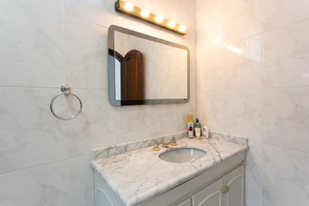 Casa para alugar com 250m², 3 quartos e 3 vagas Casa para alugar com 250m², 3 quartos e 3 vagasBanheiro 1