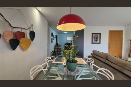 Apartamento à venda com 67m², 2 quartos e 2 vagasSala 