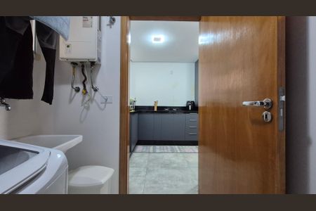 Apartamento à venda com 67m², 2 quartos e 2 vagasÁrea de serviço 