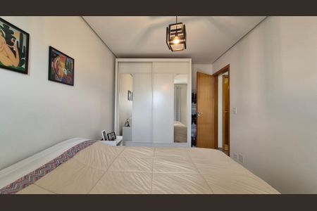 Apartamento à venda com 67m², 2 quartos e 2 vagasSuíte 