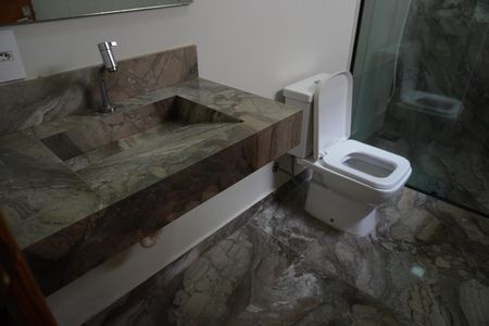 Casa para alugar com 150m², 3 quartos e 3 vagasBanheiro da Suíte 1