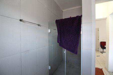 Casa de condomínio para alugar com 145m², 2 quartos e 4 vagasBanheiro