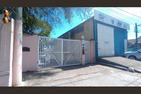 Casa de condomínio para alugar com 145m², 2 quartos e 4 vagasFachada