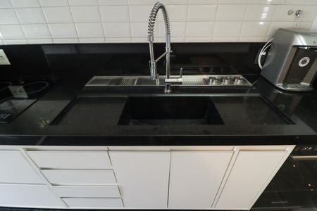 Apartamento à venda com 70m², 1 quarto e 1 vagaCozinha e Área de Serviço