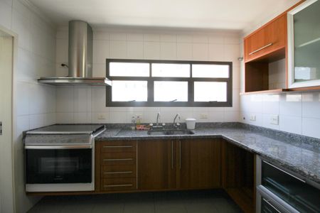 Apartamento para alugar com 118m², 3 quartos e 2 vagasCozinha