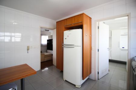 Apartamento para alugar com 118m², 3 quartos e 2 vagasCozinha