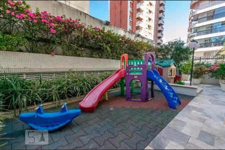Apartamento para alugar com 118m², 3 quartos e 2 vagasÁrea comum - Playground