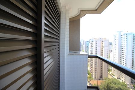 Apartamento para alugar com 118m², 3 quartos e 2 vagasVaranda da Suíte 
