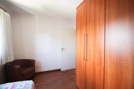 Apartamento para alugar com 118m², 3 quartos e 2 vagasQuarto 2