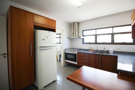 Apartamento para alugar com 118m², 3 quartos e 2 vagasCozinha