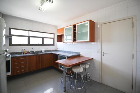 Apartamento para alugar com 118m², 3 quartos e 2 vagasCozinha