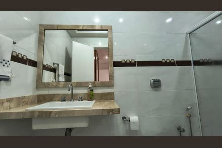 Apartamento à venda com 340m², 3 quartos e 2 vagasBanheiro da Suíte 1