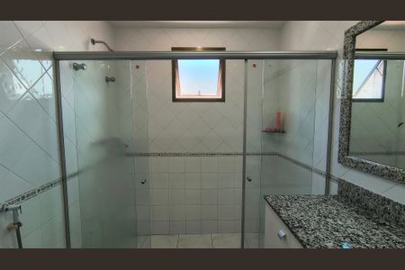 Apartamento à venda com 340m², 3 quartos e 2 vagasBanheiro da Suíte 2