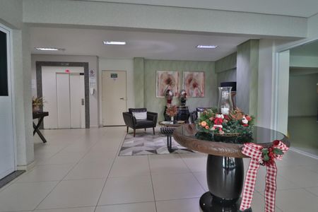 Apartamento para alugar com 68m², 2 quartos e 2 vagasHall social