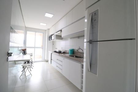 Apartamento para alugar com 68m², 2 quartos e 2 vagasCozinha