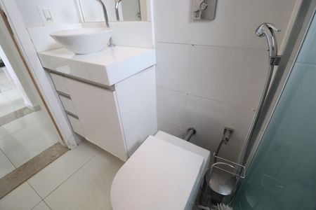 Apartamento para alugar com 68m², 2 quartos e 2 vagasBanheiro Social