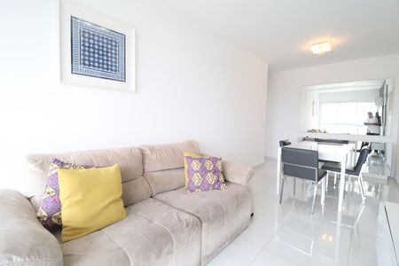 Apartamento para alugar com 68m², 2 quartos e 2 vagasSala