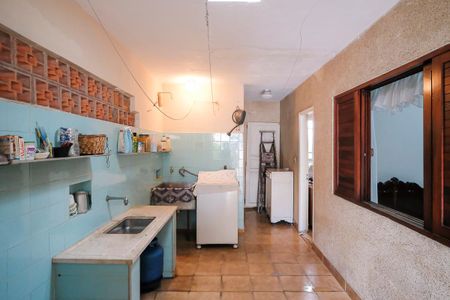 Casa à venda com 288m², 4 quartos e 2 vagasÁrea de serviço