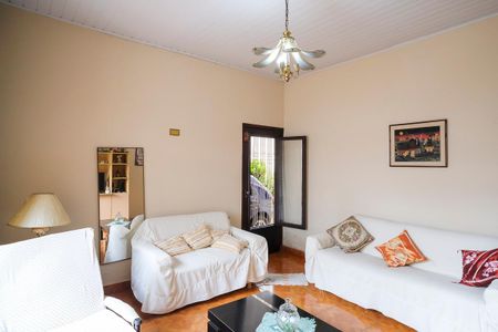 Casa à venda com 288m², 4 quartos e 2 vagasSala