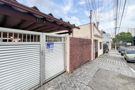 Casa à venda com 288m², 4 quartos e 2 vagasFachada + plaquinha