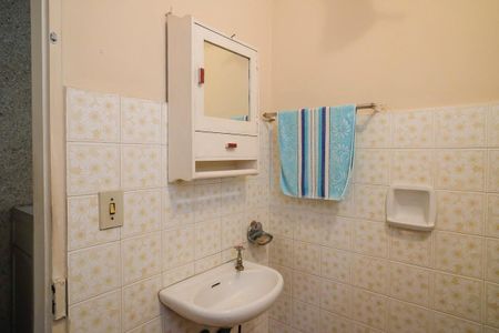 Casa à venda com 288m², 4 quartos e 2 vagasÁrea de serviço