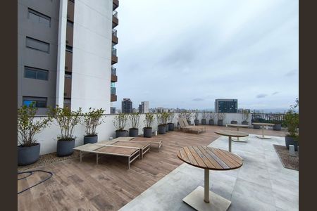 Studio para alugar com 28m², 1 quarto e sem vaga Studio para alugar com 28m², 1 quarto e sem vagaTerraço