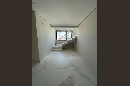 Casa à venda com 120m², 4 quartos e 2 vagas