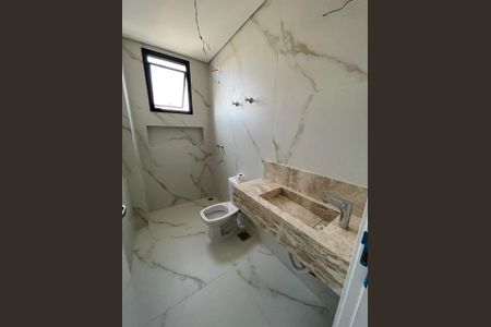 Casa à venda com 120m², 4 quartos e 2 vagas