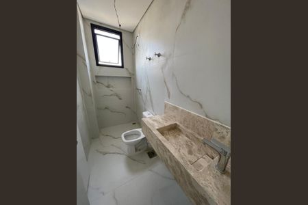 Casa à venda com 120m², 4 quartos e 2 vagas