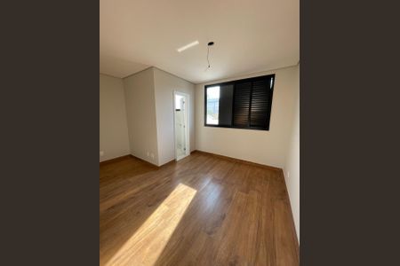 Casa à venda com 120m², 4 quartos e 2 vagas