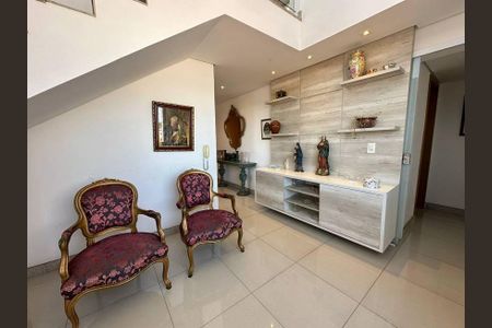 Casa à venda com 4 quartos, 244m² em Liberdade, Belo Horizonte