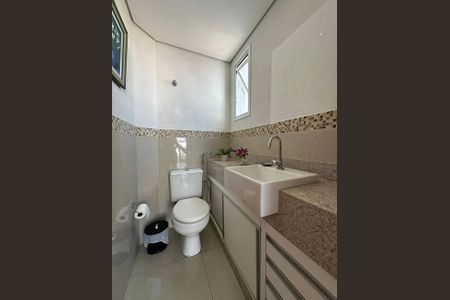 Casa à venda com 244m², 4 quartos e 3 vagas