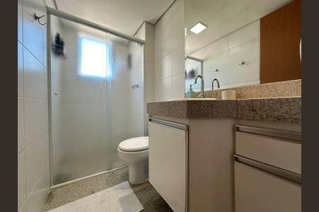 Casa à venda com 244m², 4 quartos e 3 vagas