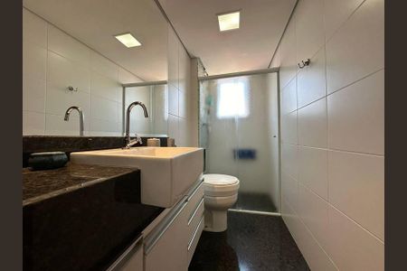 Casa à venda com 244m², 4 quartos e 3 vagas