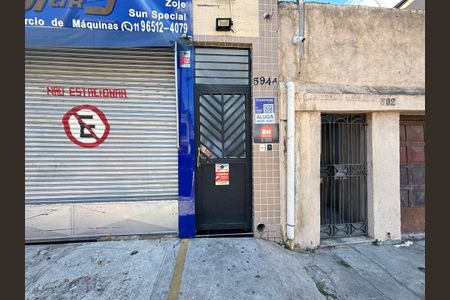 Studio para alugar com 30m², 1 quarto e sem vaga Studio para alugar com 30m², 1 quarto e sem vagaFachada - Plaquinha instalada