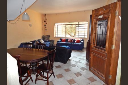 Casa à venda com 3 quartos, 189m² em Cambuci, São Paulo