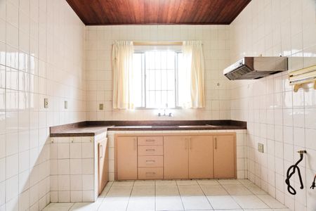 Casa à venda com 180m², 3 quartos e 3 vagasCozinha