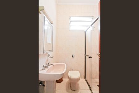 Casa à venda com 180m², 3 quartos e 3 vagasBanheiro 1