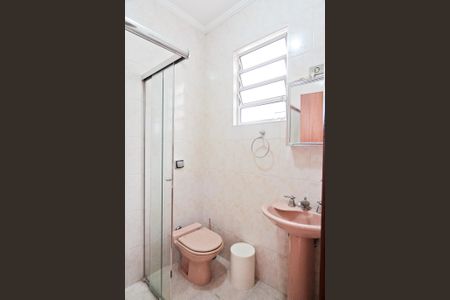 Casa à venda com 180m², 3 quartos e 3 vagasBanheiro 2