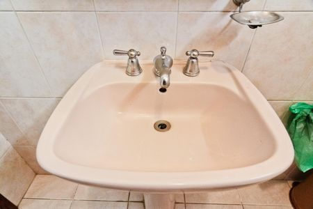 Casa à venda com 180m², 3 quartos e 3 vagasBanheiro 1