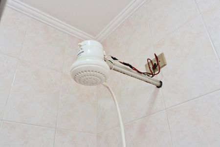 Casa à venda com 180m², 3 quartos e 3 vagasBanheiro 2