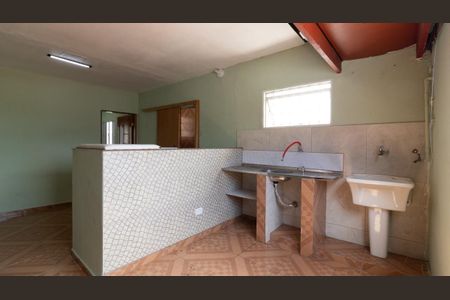 Casa para alugar com 50m², 1 quarto e sem vaga Casa para alugar com 50m², 1 quarto e sem vagaCozinha e Área de Serviço