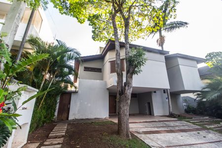 Casa de condomínio para alugar com 460m², 3 quartos e 4 vagas Casa de condomínio para alugar com 460m², 3 quartos e 4 vagasVista da Rua
