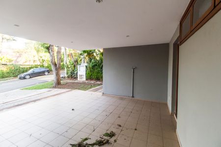 Casa de condomínio para alugar com 460m², 3 quartos e 4 vagas Casa de condomínio para alugar com 460m², 3 quartos e 4 vagasGaragem