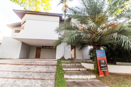 Casa de condomínio para alugar com 460m², 3 quartos e 4 vagas Casa de condomínio para alugar com 460m², 3 quartos e 4 vagasVista da Rua