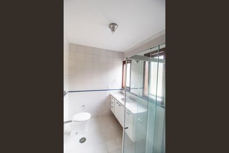 Casa de condomínio para alugar com 460m², 3 quartos e 4 vagas Casa de condomínio para alugar com 460m², 3 quartos e 4 vagasBanheiro da Suíte