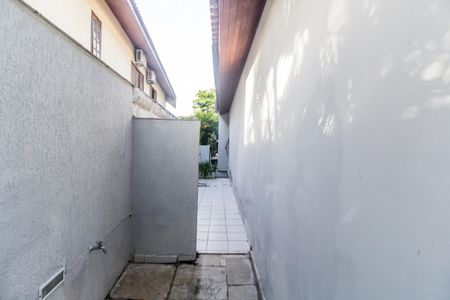 Casa de condomínio para alugar com 460m², 3 quartos e 4 vagas Casa de condomínio para alugar com 460m², 3 quartos e 4 vagasCorredor