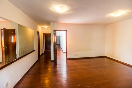 Casa de condomínio para alugar com 460m², 3 quartos e 4 vagas Casa de condomínio para alugar com 460m², 3 quartos e 4 vagasSuíte 1