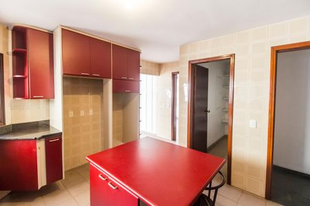 Casa de condomínio para alugar com 460m², 3 quartos e 4 vagas Casa de condomínio para alugar com 460m², 3 quartos e 4 vagasCozinha